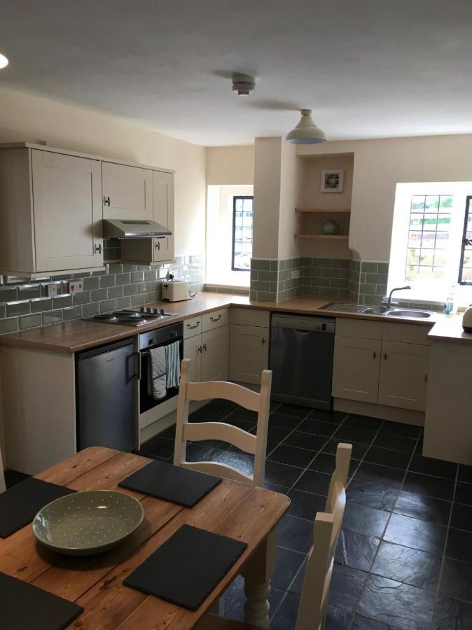 Cosy Arts & Crafts Cottage With Stunning Views Brecon Extérieur photo